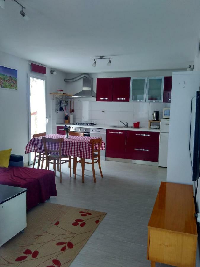 Apartman Nora Apartment Хвар Екстериор снимка